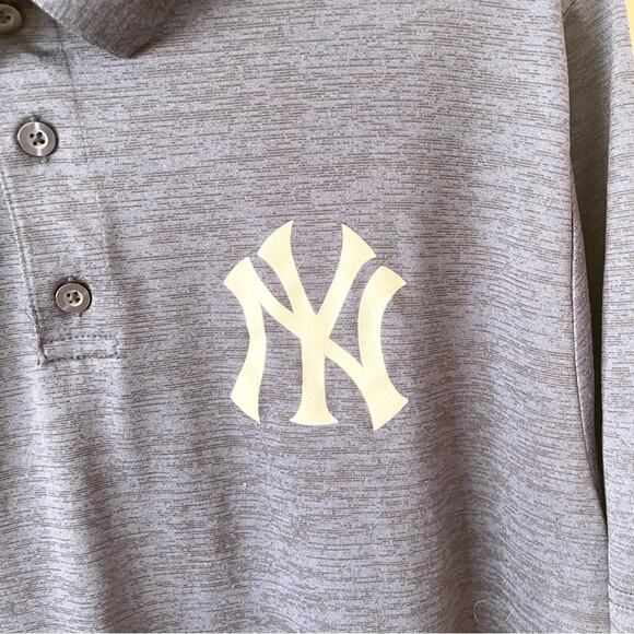 Yankees Navy Blue Polo Short Sleeve Shirt with Logo Mens size XL - Picture 2 of 6